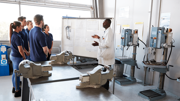 Mastering Apprenticeship Curriculum Design