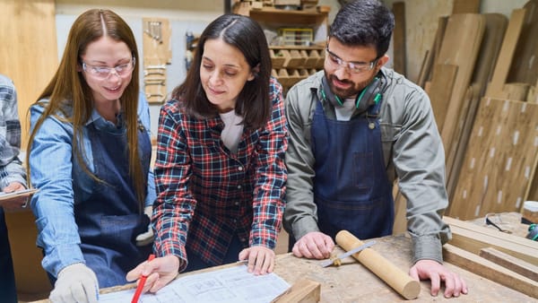 The Evolution of eLearning: Comparing Instructional Design and Learning Experience Design